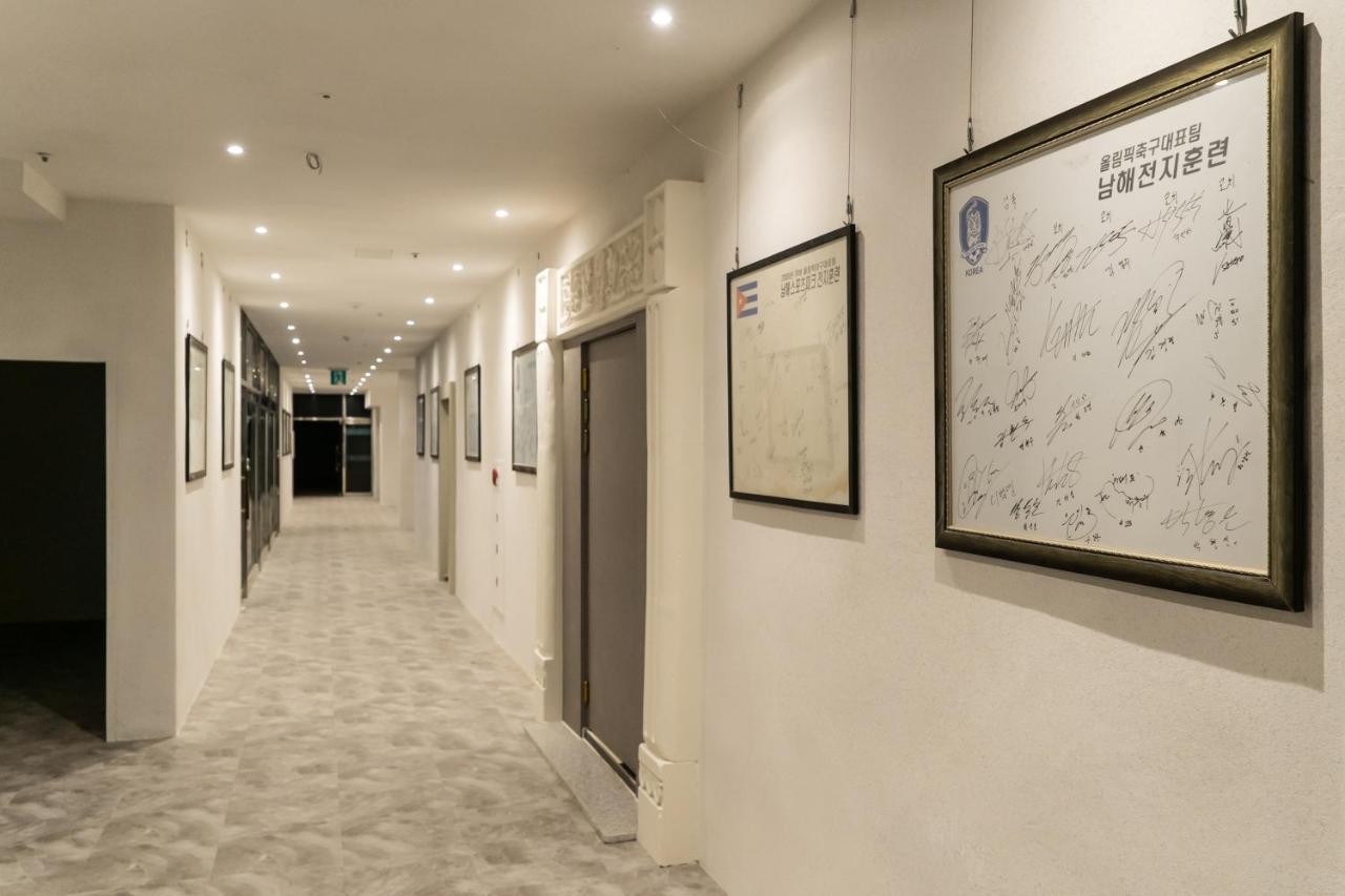 Namhae Sportspark Hotel Exterior foto